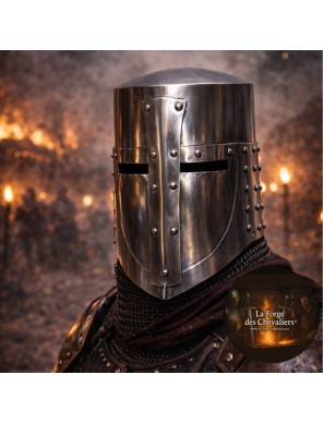 Casque d'armure de chevalier médiéval