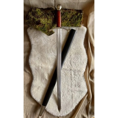Épée d'Archor avec un fourreau en cuir