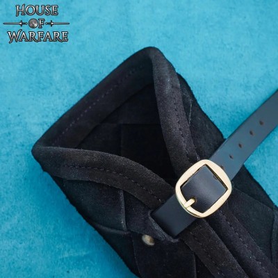 Brassards Médiévaux en Cuir Suédé avec Boucles en Laiton – Paire