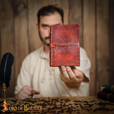 Journal Médiéval en Cuir de Buffle Gaufré – 110 Pages Artisanales
