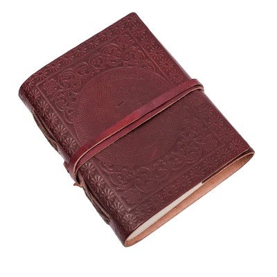 Carnet Médiéval en Cuir – Chevalier Fantastique Gaufré