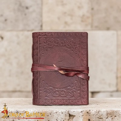 Carnet Médiéval en Cuir – Chevalier Fantastique Gaufré
