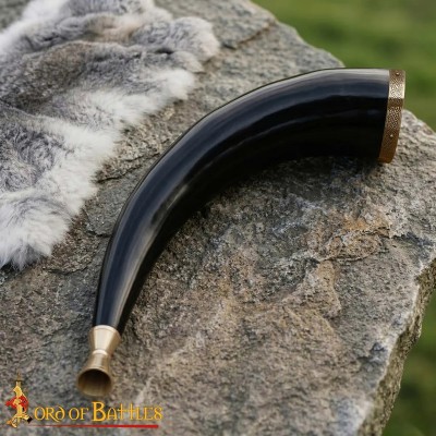 Cor Viking en Véritable Corne de Bœuf et Laiton – Clairon Artisanal